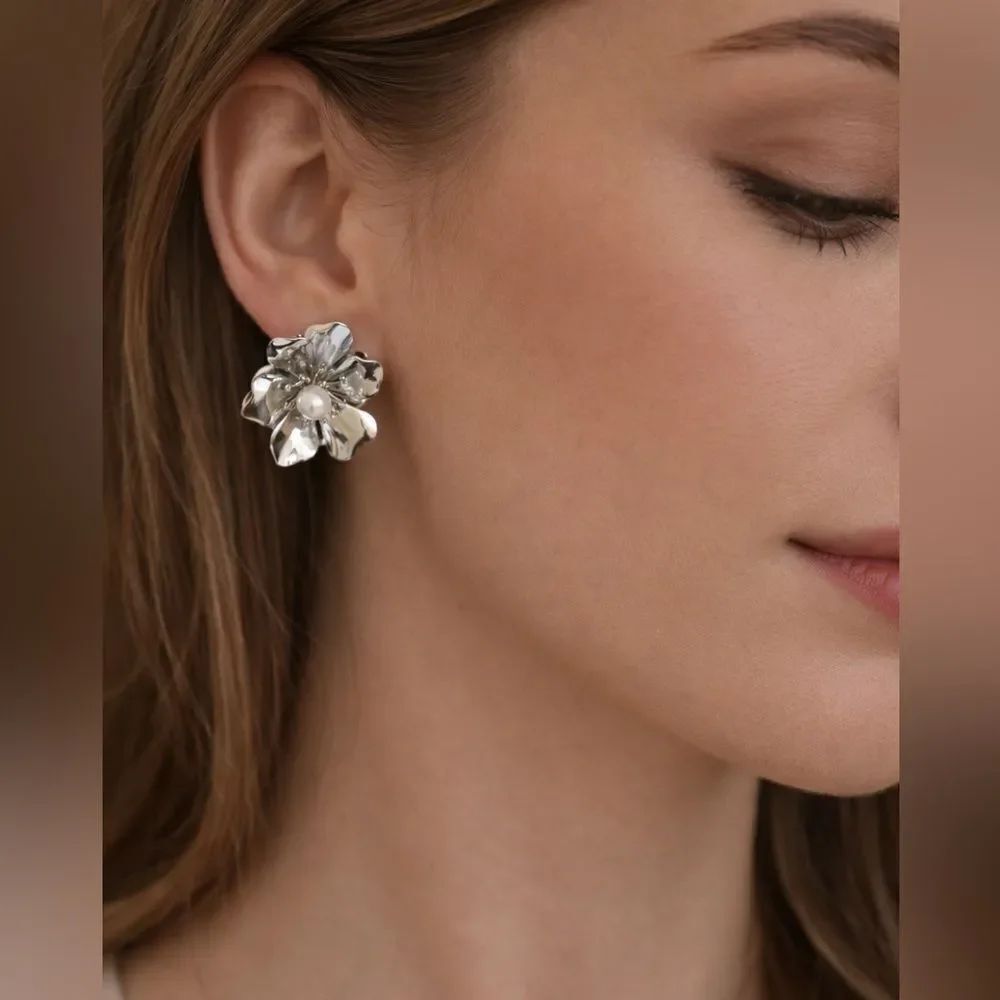 Elegant Silver Floral Earrings A1612